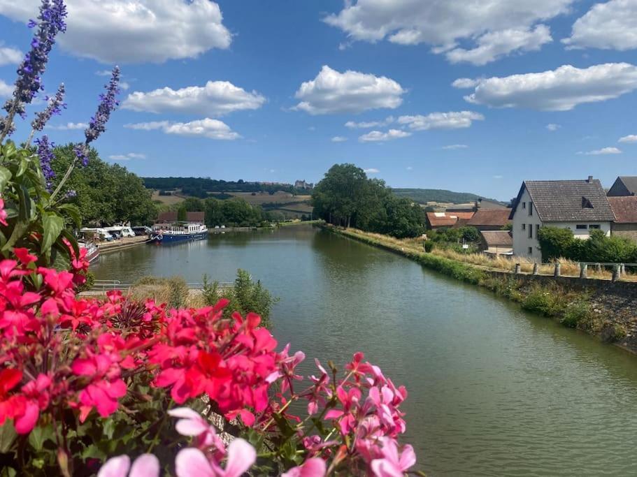 Апартаменты Le Relais Vandenesse-en-Auxois Экстерьер фото